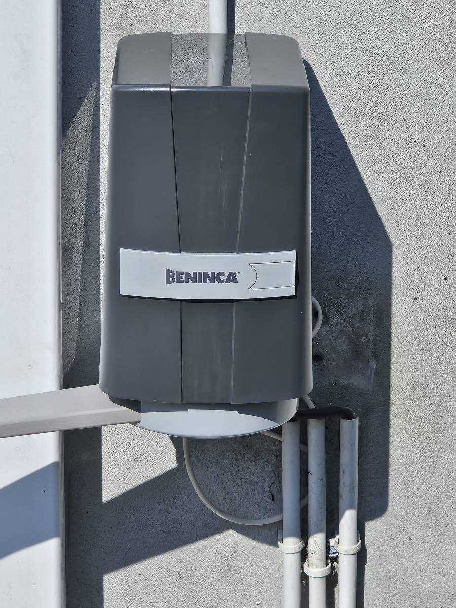 Automatisation de portail Beninca à Arcachon en Gironde : Faites confiance à Agelec33, 20 ans d'expérience !
