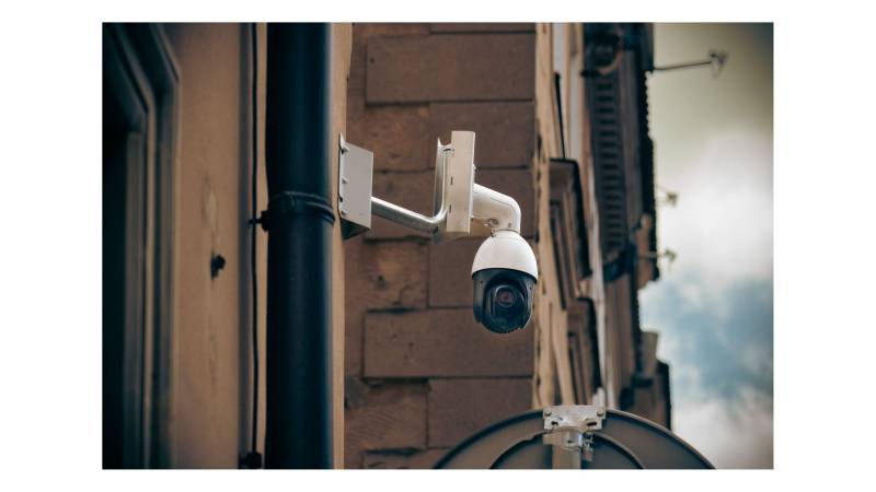 Installation de caméras de vidéosurveillance Uniview à Mios : La technologie avancée au service de votre protection