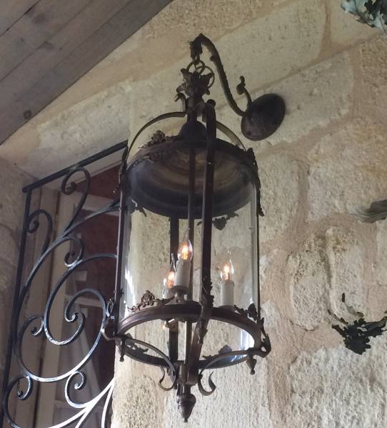 Pose luminaire château