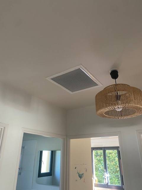 Installation d’un système gainable Atlantic Fujitsu à Audenge avec Agelec33 : discrétion, confort et performance